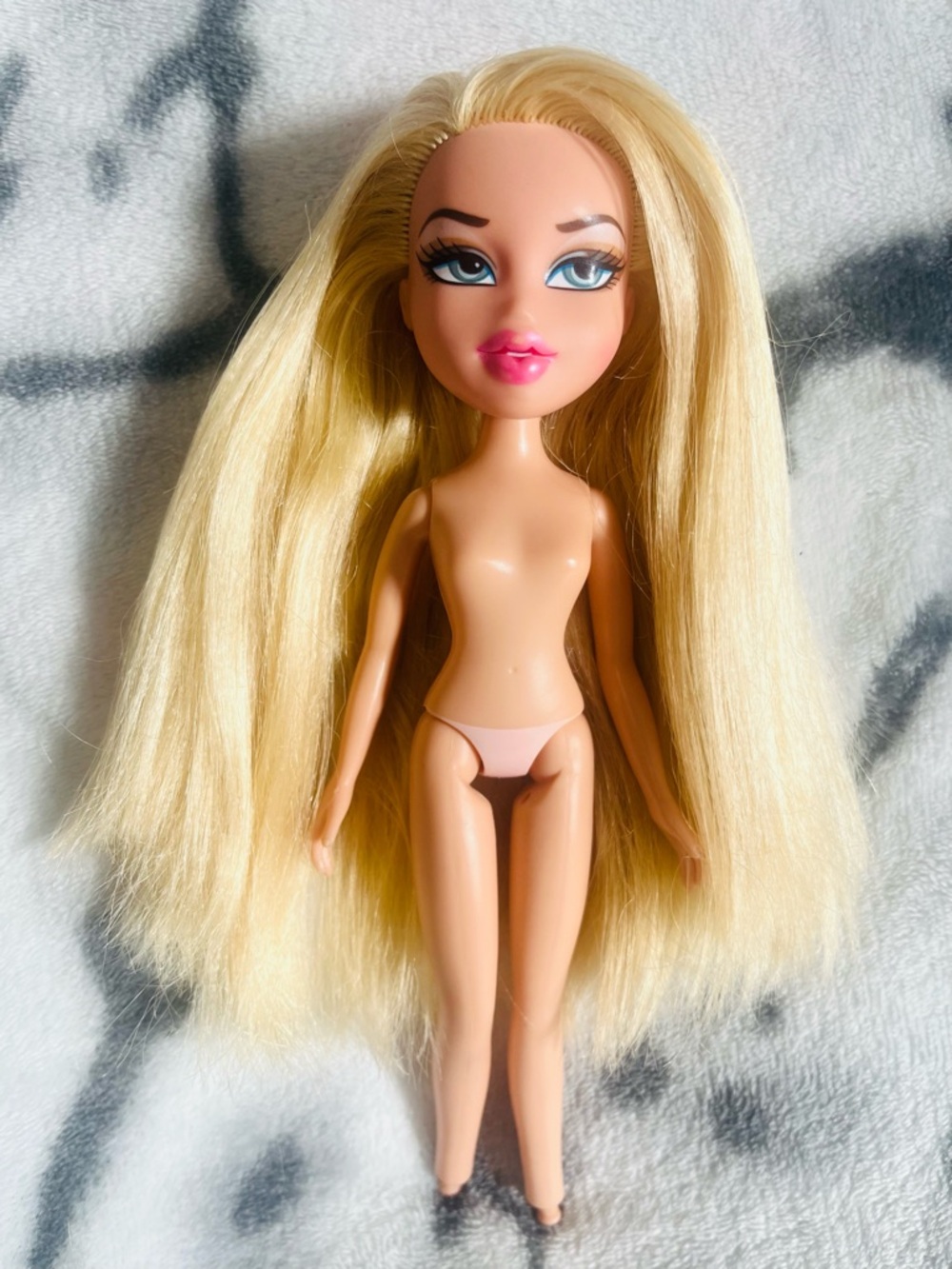 Bratz doll -Cloe  “Angel”